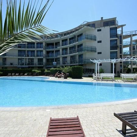 Large Apartment In Sunny Beach Dış mekan fotoğraf