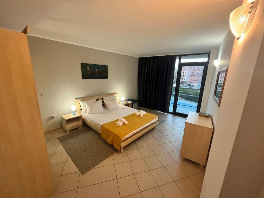 Large Apartment In Sunny Beach Dış mekan fotoğraf