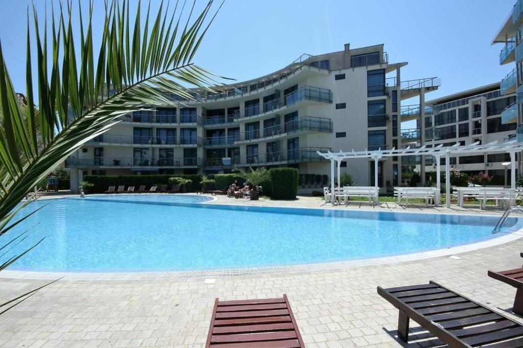 Large Apartment In Sunny Beach Dış mekan fotoğraf