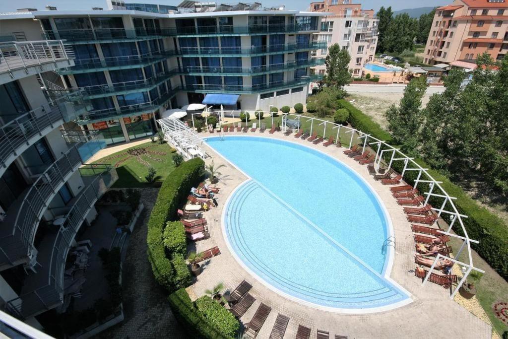 Large Apartment In Sunny Beach Dış mekan fotoğraf